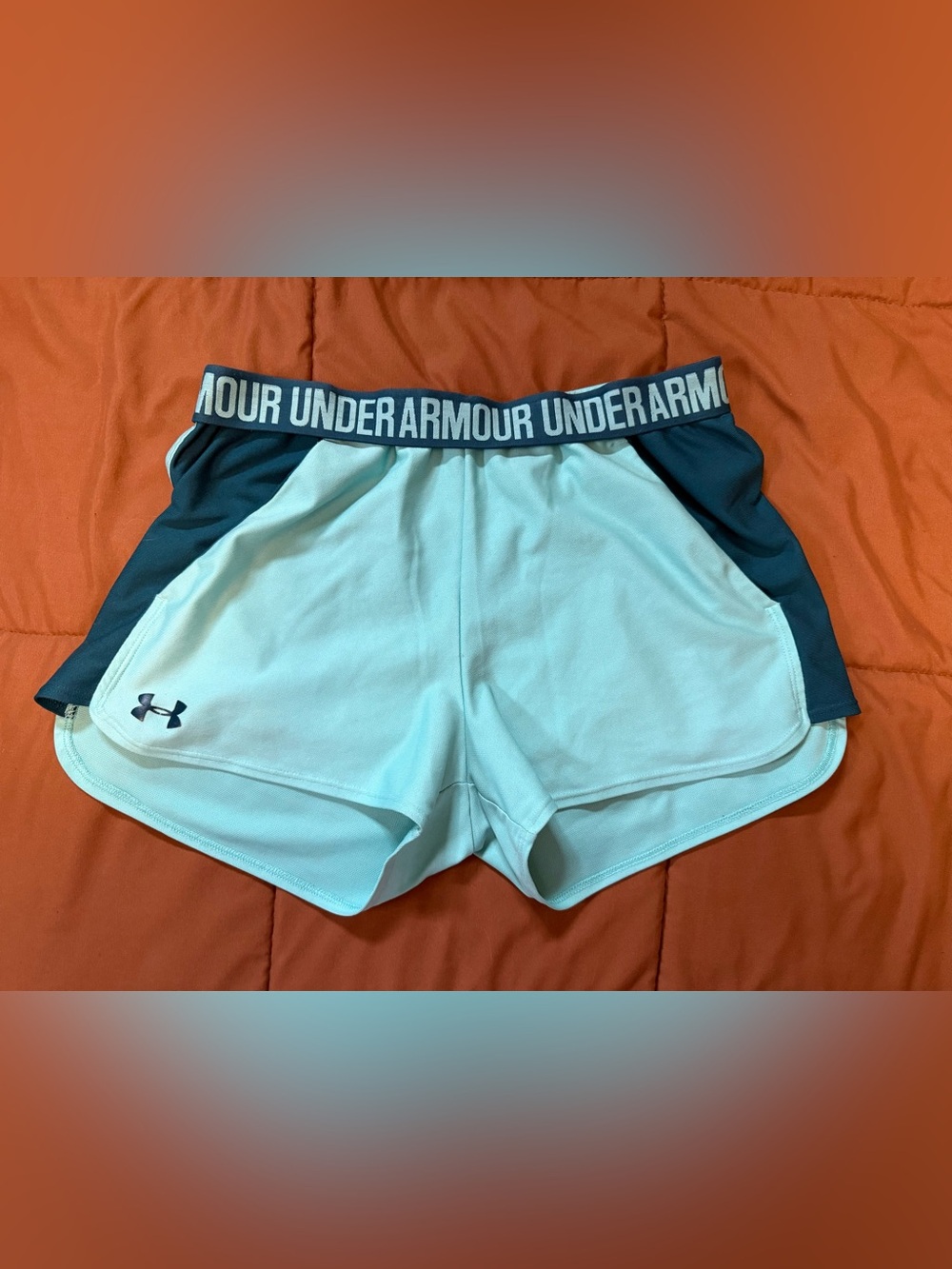 Under Armour teal shorts Size Medium, See Disc